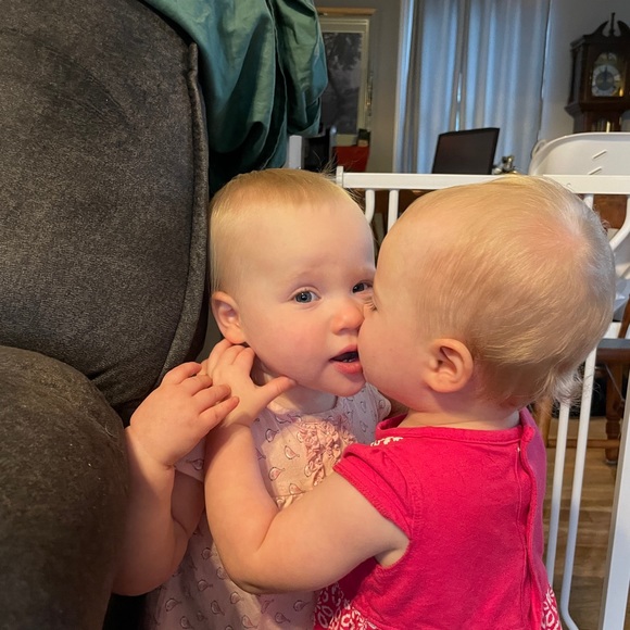 Meet your Posher, Joanie - Picture 10 of 16